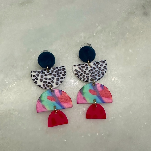 NEW Abstract earrings - Picture 3 of 3